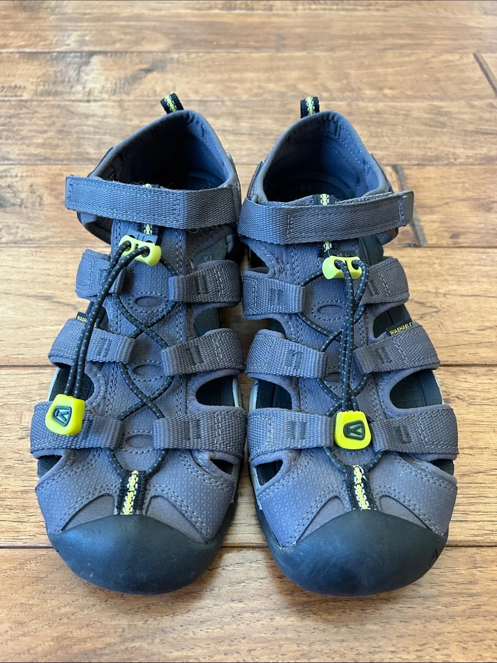 Keen Newport Neo H2 Hiking Sandals Water Shoes Gray Big Kids Size 7